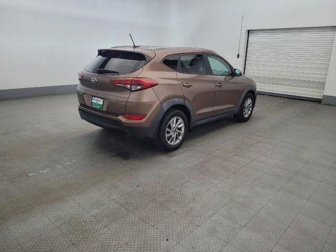 Used 2016 Hyundai Tucson SE w/ Option Group 02 FWD image 9