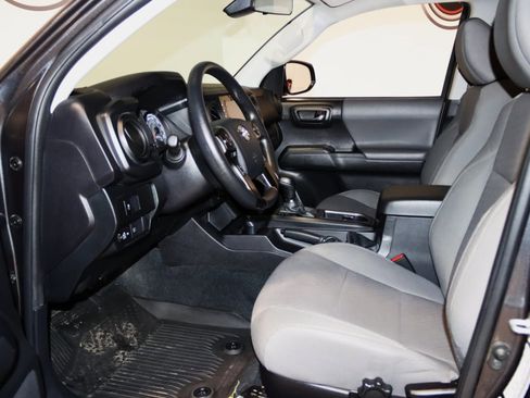 Used 2023 Toyota Tacoma SR image 31