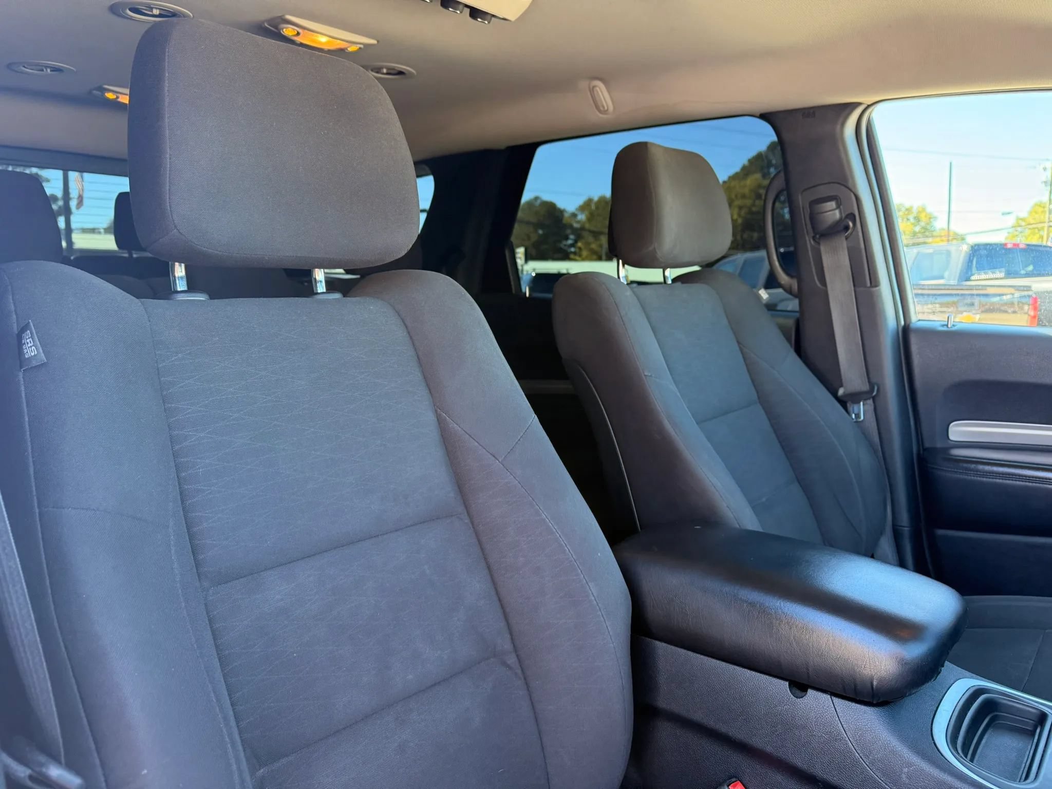 Used 2019 Dodge Durango SXT AWD/4WD image 31