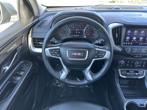 Used 2023 GMC Terrain SLT image 15