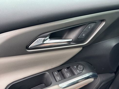 Used 2024 Chevrolet Traverse LT w/ Trailering Package image 25