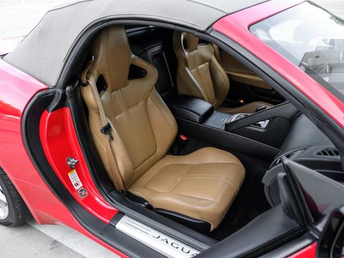 Used 2014 Jaguar F-TYPE Convertible RWD image 35