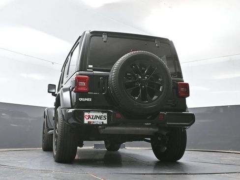 Used 2023 Jeep Wrangler Unlimited Sahara AWD/4WD image 56