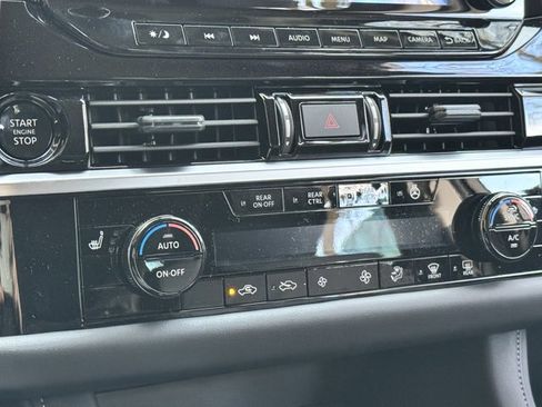 New 2025 Nissan Pathfinder SL image 30