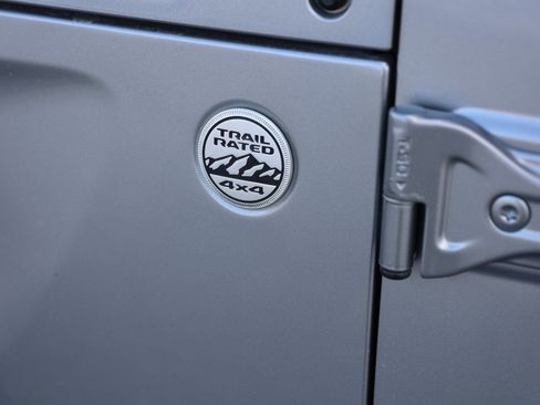 Used 2018 Jeep Wrangler Unlimited Sport S image 10