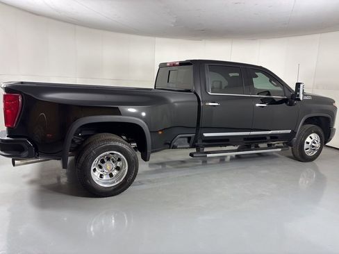 New 2026 Chevrolet Silverado 3500 High Country w/ High Country Premium Package AWD/4WD image 12