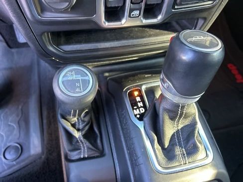 Used 2021 Jeep Gladiator Overland w/ Popular Equipment Package image 27