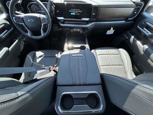 New 2026 Chevrolet Silverado 2500 High Country w/ High Country Premium Package AWD/4WD image 12