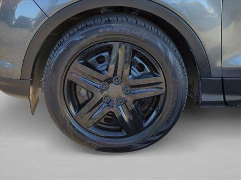 Used 2017 Ford Escape S image 22