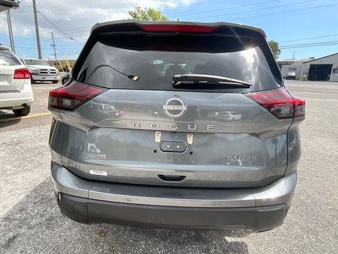Used 2024 Nissan Rogue SV image 6