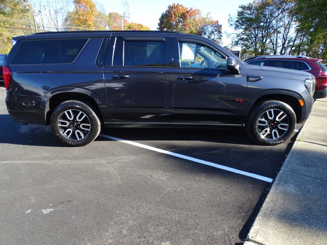 Used 2023 GMC Yukon XL AT4 w/ LPO, Floor Liner Package AWD/4WD image 25