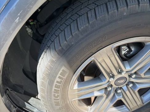 Used 2018 Ford F150 XLT w/ Equipment Group 302A Luxury image 16