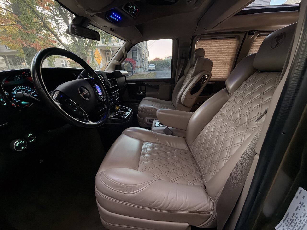 Used 2022 GMC Savana 2500 w/ Enhanced Convenience Package RWD image 19