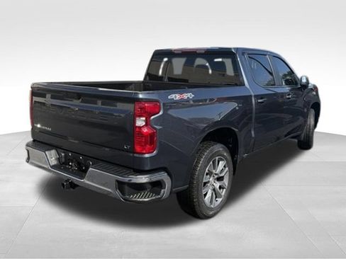 Used 2022 Chevrolet Silverado 1500 LT AWD/4WD image 2