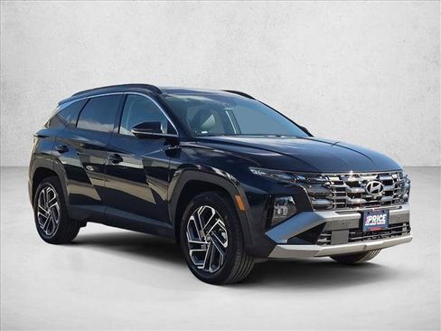 Used 2025 Hyundai Tucson Limited AWD/4WD image 3