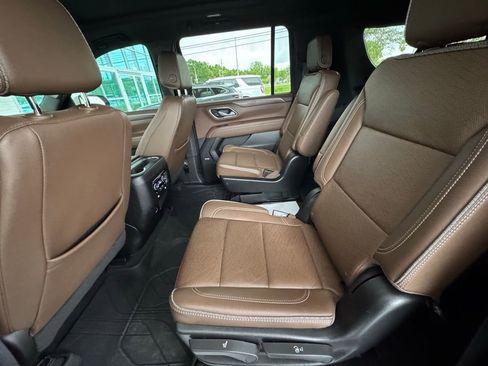 Used 2024 Chevrolet Suburban High Country w/ Max Trailering Package RWD image 21