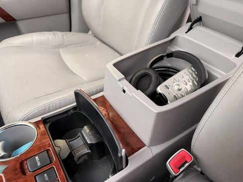 Used 2013 Toyota Highlander Limited image 15