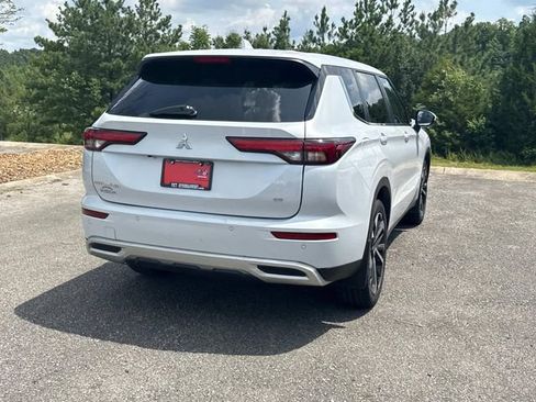 Used 2024 Mitsubishi Outlander SE AWD/4WD image 4