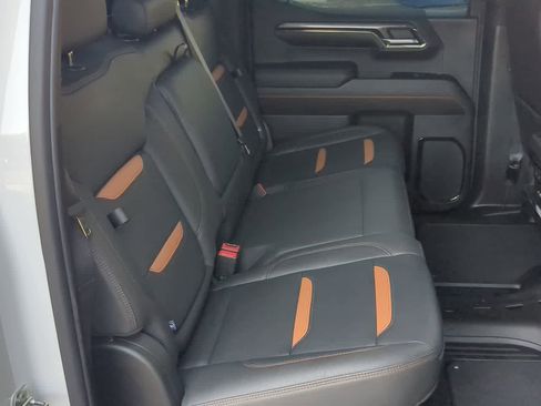 Used 2024 GMC Sierra 1500 AT4 w/ Technology Package image 21