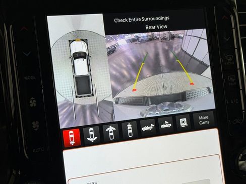 Used 2024 RAM 2500 Limited w/ Towing Technology Group image 21