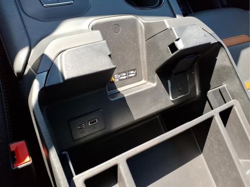 Certified 2024 GMC Sierra 1500 AT4 w/ Technology Package image 29