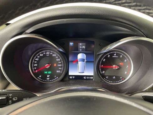 Used 2018 Mercedes-Benz GLC 300 4MATIC image 5