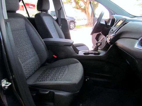 Used 2023 Chevrolet Equinox LT image 18