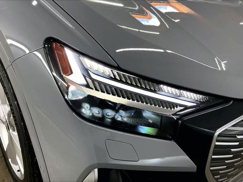 Used 2023 Audi Q4 e-tron Prestige image 30