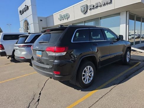 Used 2022 Jeep Grand Cherokee Laredo E image 7