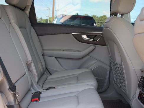 Used 2021 Audi Q7 3.0T Prestige w/ Prestige Package AWD/4WD image 8
