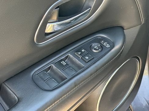 Used 2022 Honda HR-V EX-L image 16