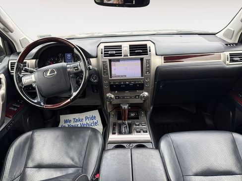 Used 2017 Lexus GX 460 Luxury w/ Preferred Accessory Package AWD/4WD image 10
