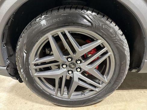 Used 2025 Ford Explorer ST AWD/4WD image 26
