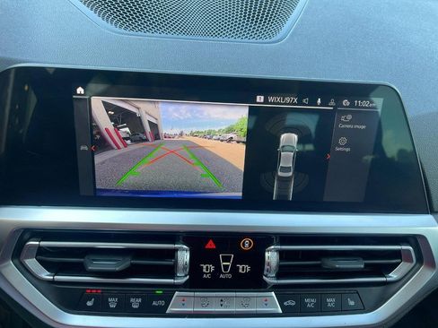 Used 2022 BMW 330i xDrive Sedan w/ M Sport Package image 32