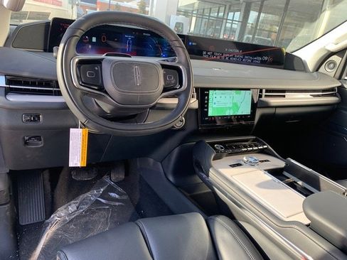 New 2026 Lincoln Navigator Premiere image 26