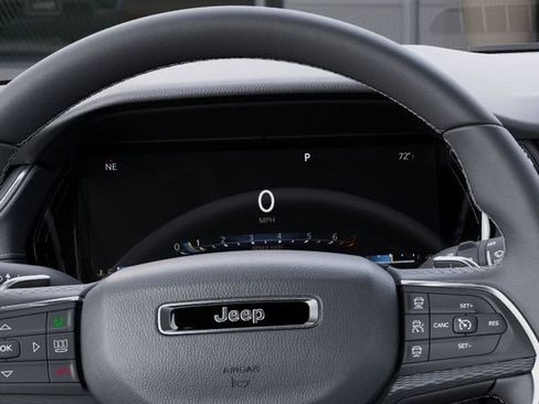 New 2025 Jeep Grand Cherokee Laredo w/ Luxury Tech Group I image 18