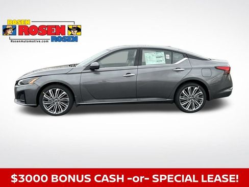 New 2025 Nissan Altima 2.5 SL image 2