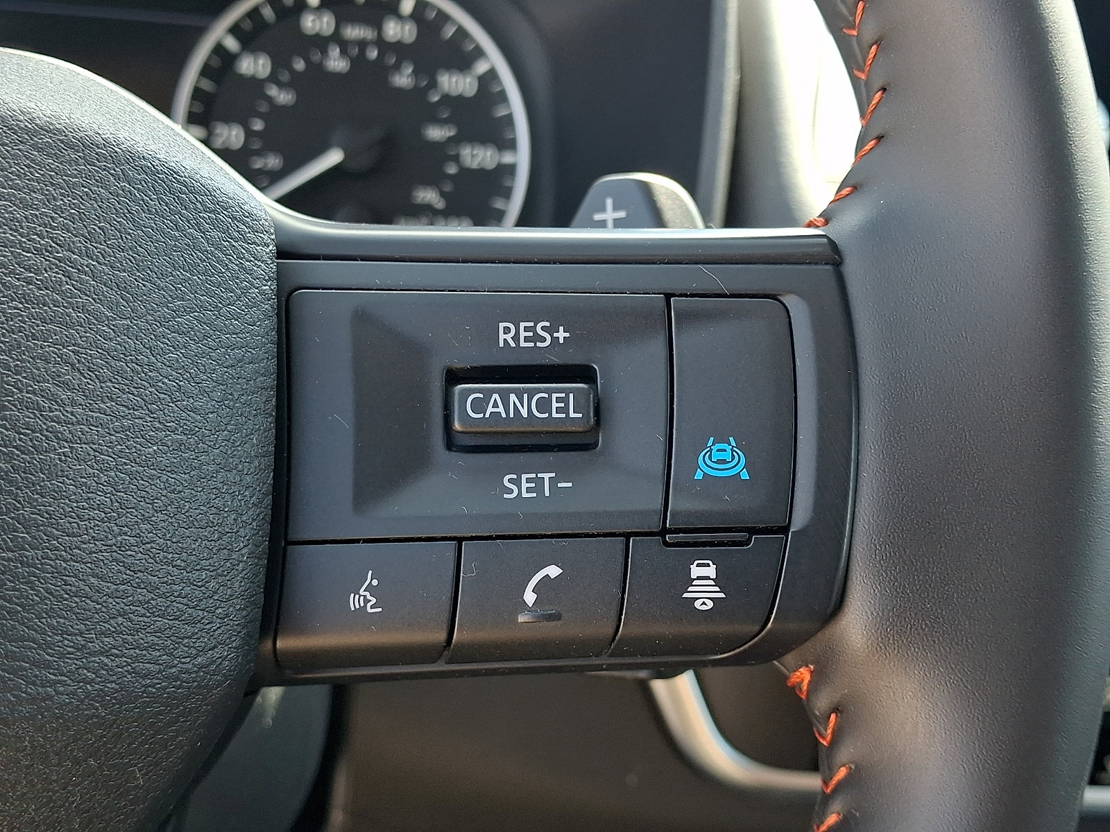 Certified 2025 Nissan Rogue SV AWD/4WD image 24