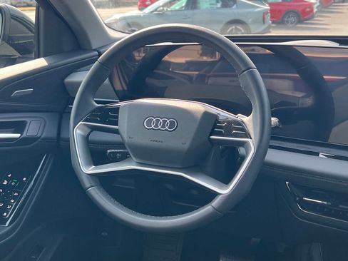 Used 2025 Audi Q6 e-tron Premium Plus w/ Premium Plus AWD/4WD image 12
