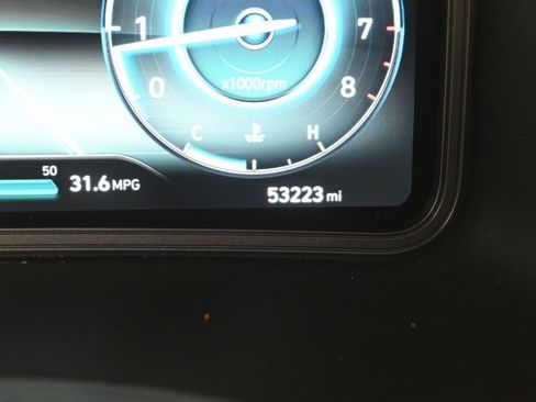 Used 2022 Hyundai Kona Limited AWD/4WD image 17