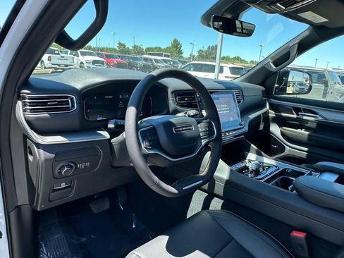 New 2026 Jeep Grand Wagoneer 4WD image 23