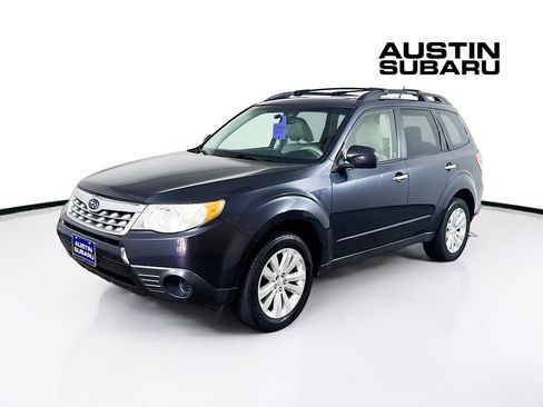 Used 2012 Subaru Forester 2.5X Premium w/ All-Weather Pkg AWD/4WD image 3