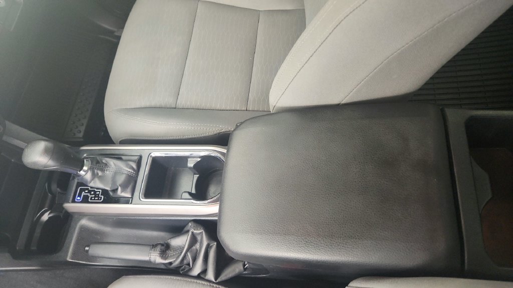Used 2019 Toyota Tacoma SR5 AWD/4WD image 18