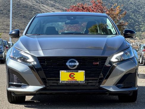 Used 2023 Nissan Altima 2.0 SR image 9