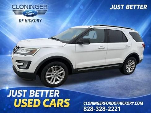 Used 2017 Ford Explorer XLT w/ Equipment Group 202A FWD image 1