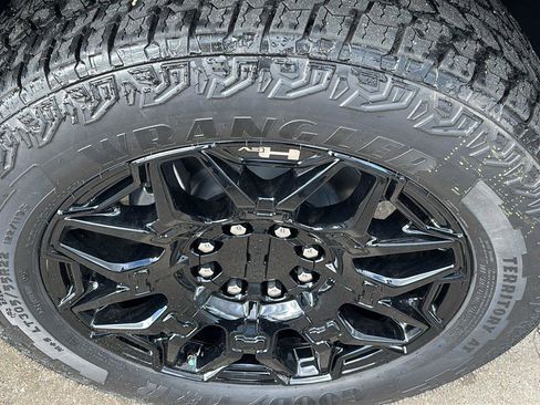 New 2026 GMC Hummer EV SUV image 9