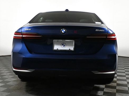Used 2026 BMW 530i xDrive w/ Premium Package image 6