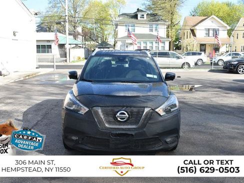 Used 2020 Nissan Kicks SR image 3