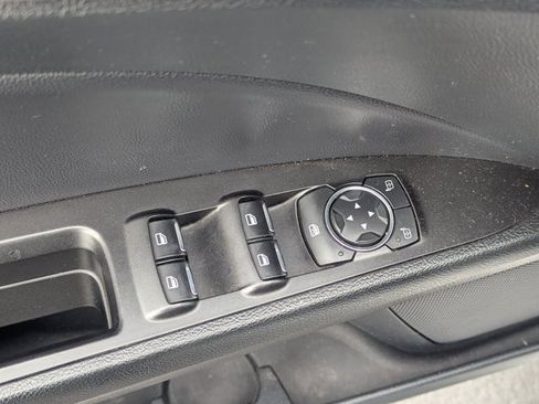 Used 2017 Ford Fusion SE image 15