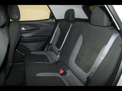Used 2024 Chevrolet TrailBlazer LT image 27